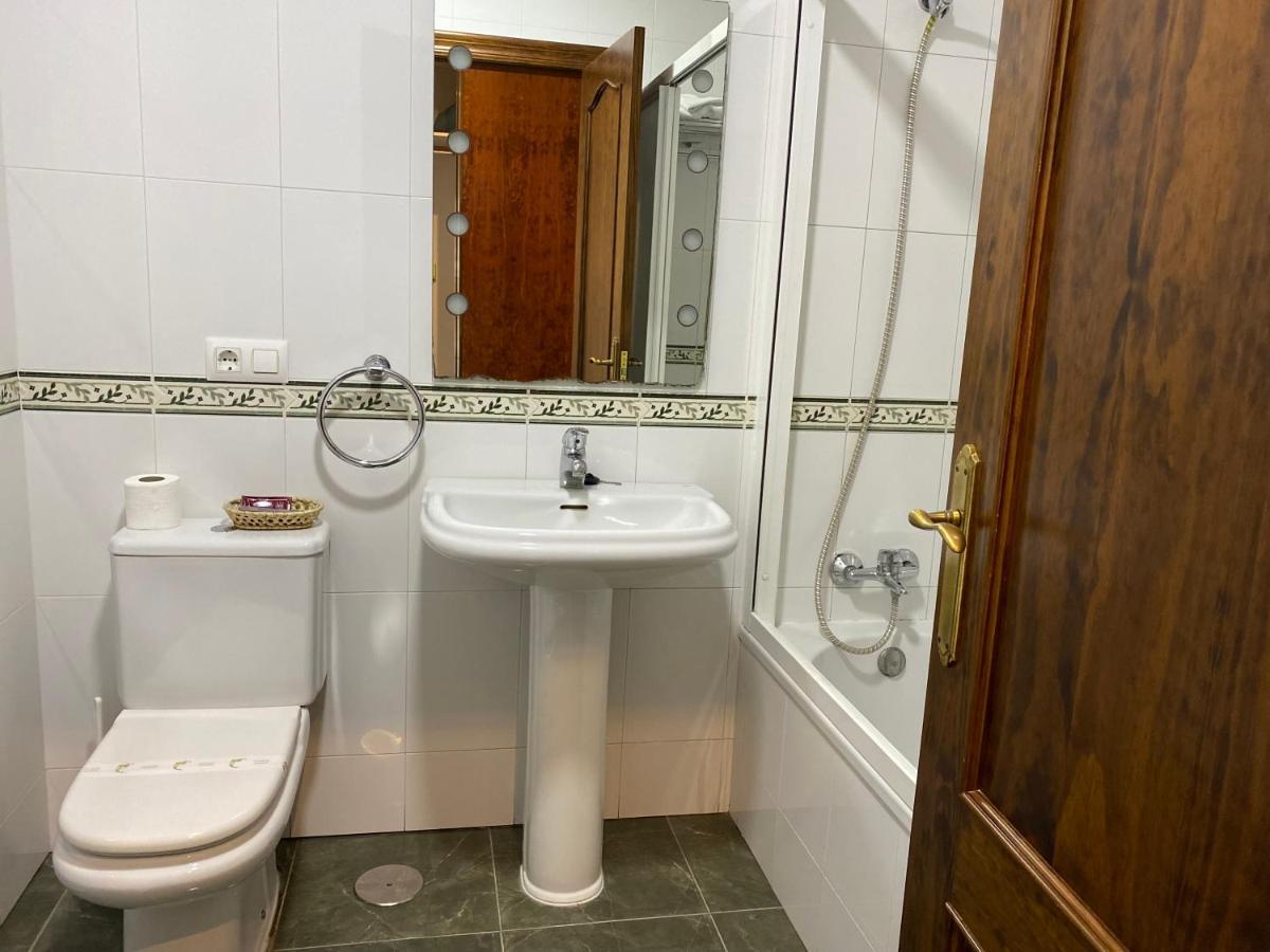 Hostal Restaurante La Curva آدرا المظهر الخارجي الصورة